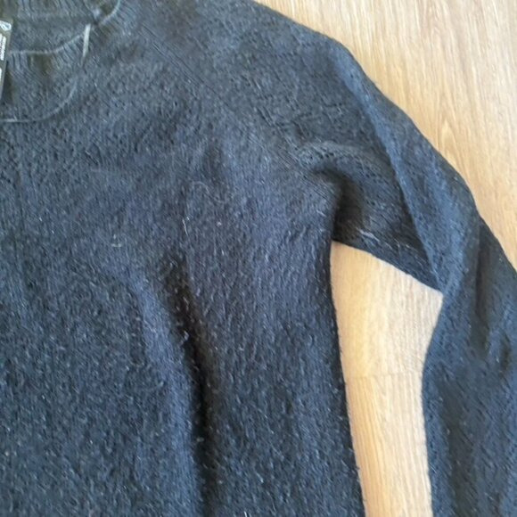 ** Kuhl merino wool blend sweater Black fuzzy Small - Picture 5 of 9